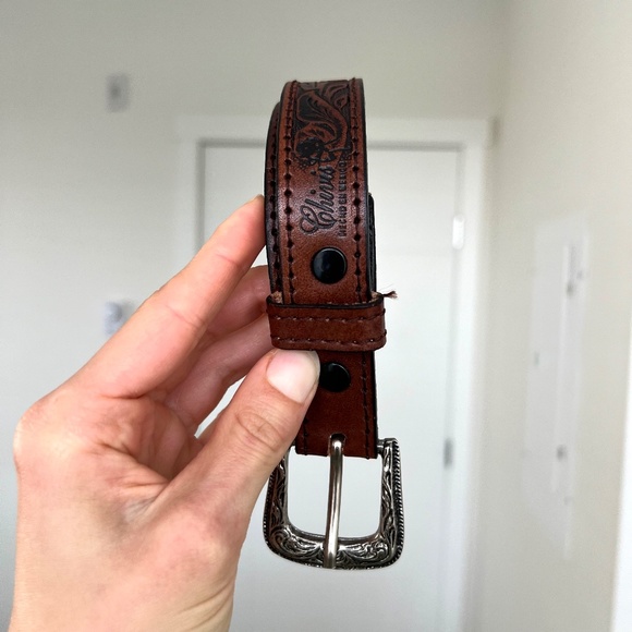 Chivis women’s western engraved leather belt - Handcrafted in Mexico - Picture 2 of 4